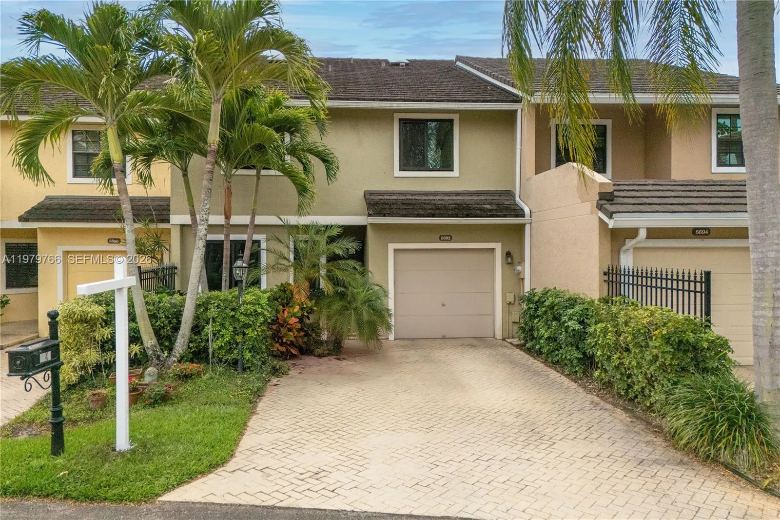 5692 Santiago Cir, Boca Raton FL 33433