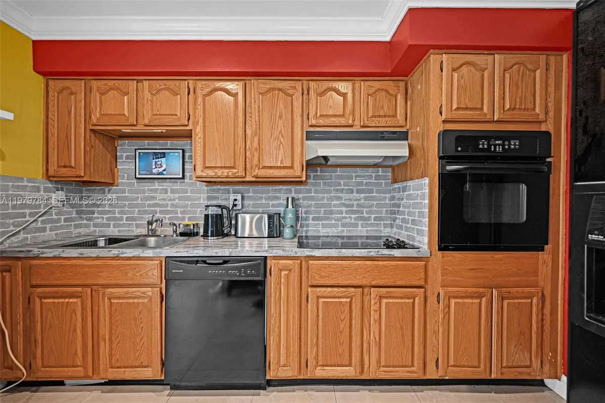 8935 SW 186th Ter, Cutler Bay FL 33157