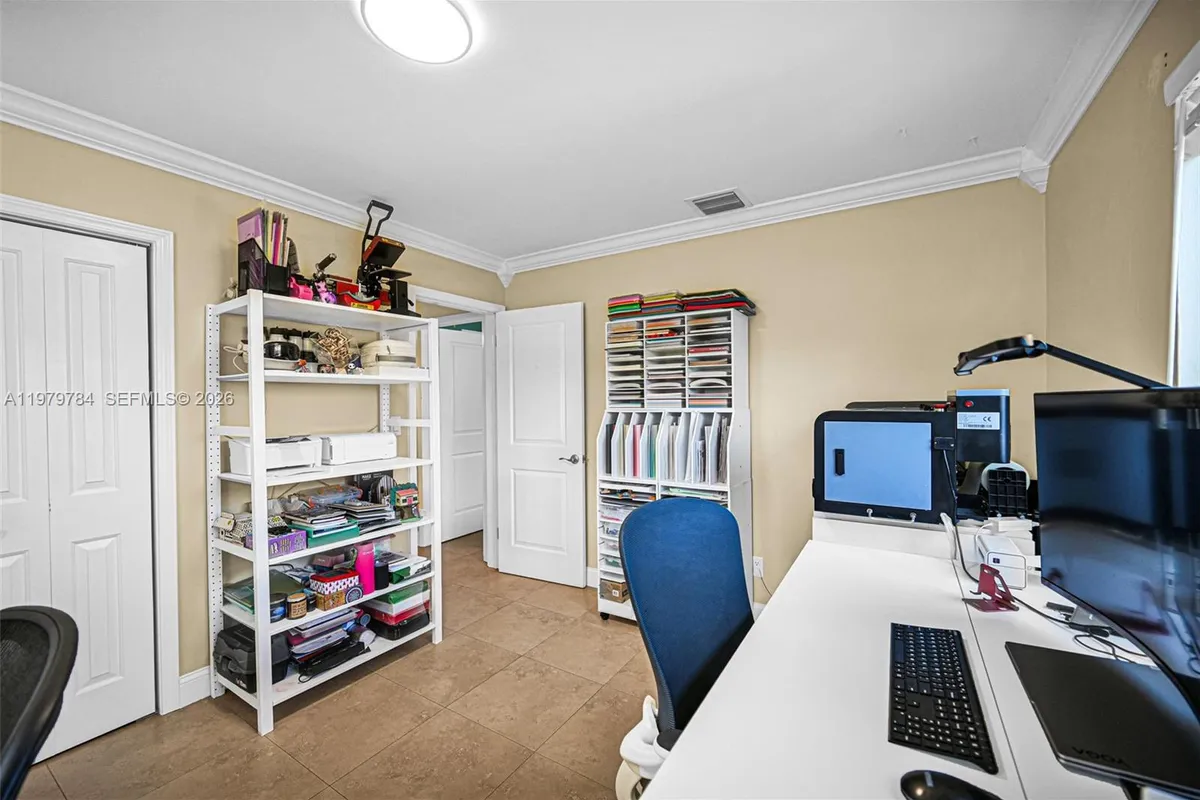 8935 SW 186th Ter, Cutler Bay FL 33157