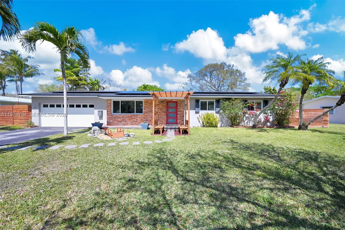 8935 SW 186th Ter, Cutler Bay FL 33157