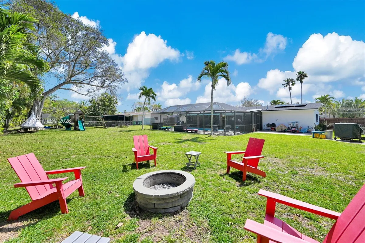 8935 SW 186th Ter, Cutler Bay FL 33157