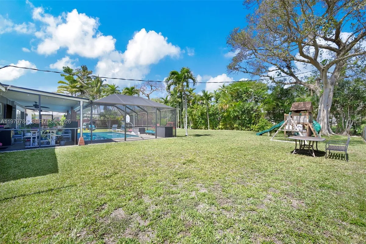 8935 SW 186th Ter, Cutler Bay FL 33157