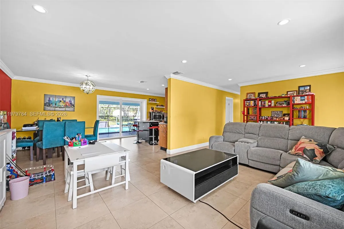 8935 SW 186th Ter, Cutler Bay FL 33157