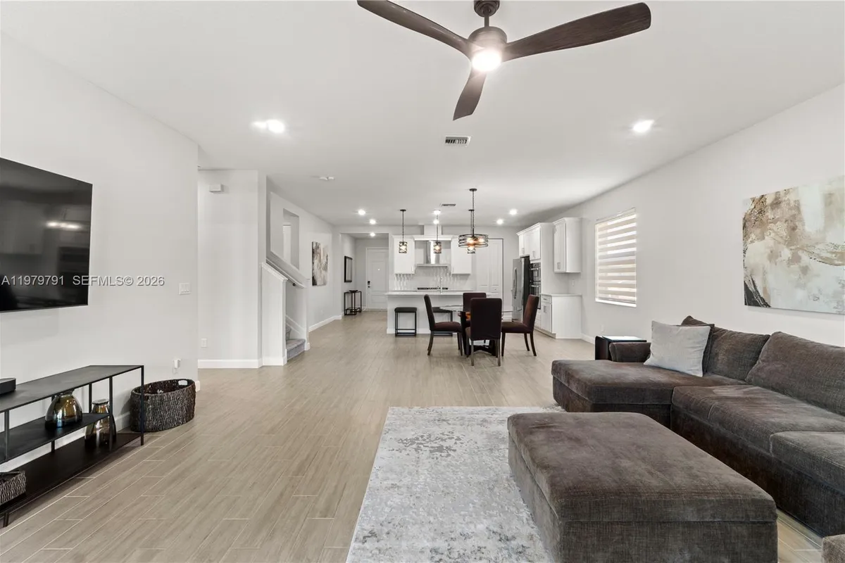 1162 Haywagon Trl, Loxahatchee FL 33470