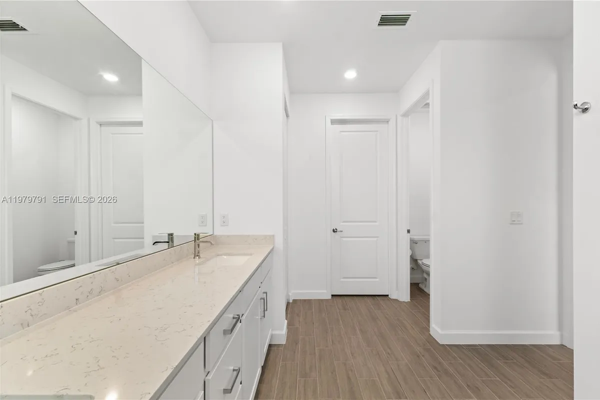 1162 Haywagon Trl, Loxahatchee FL 33470