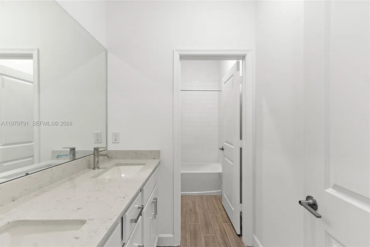 1162 Haywagon Trl, Loxahatchee FL 33470