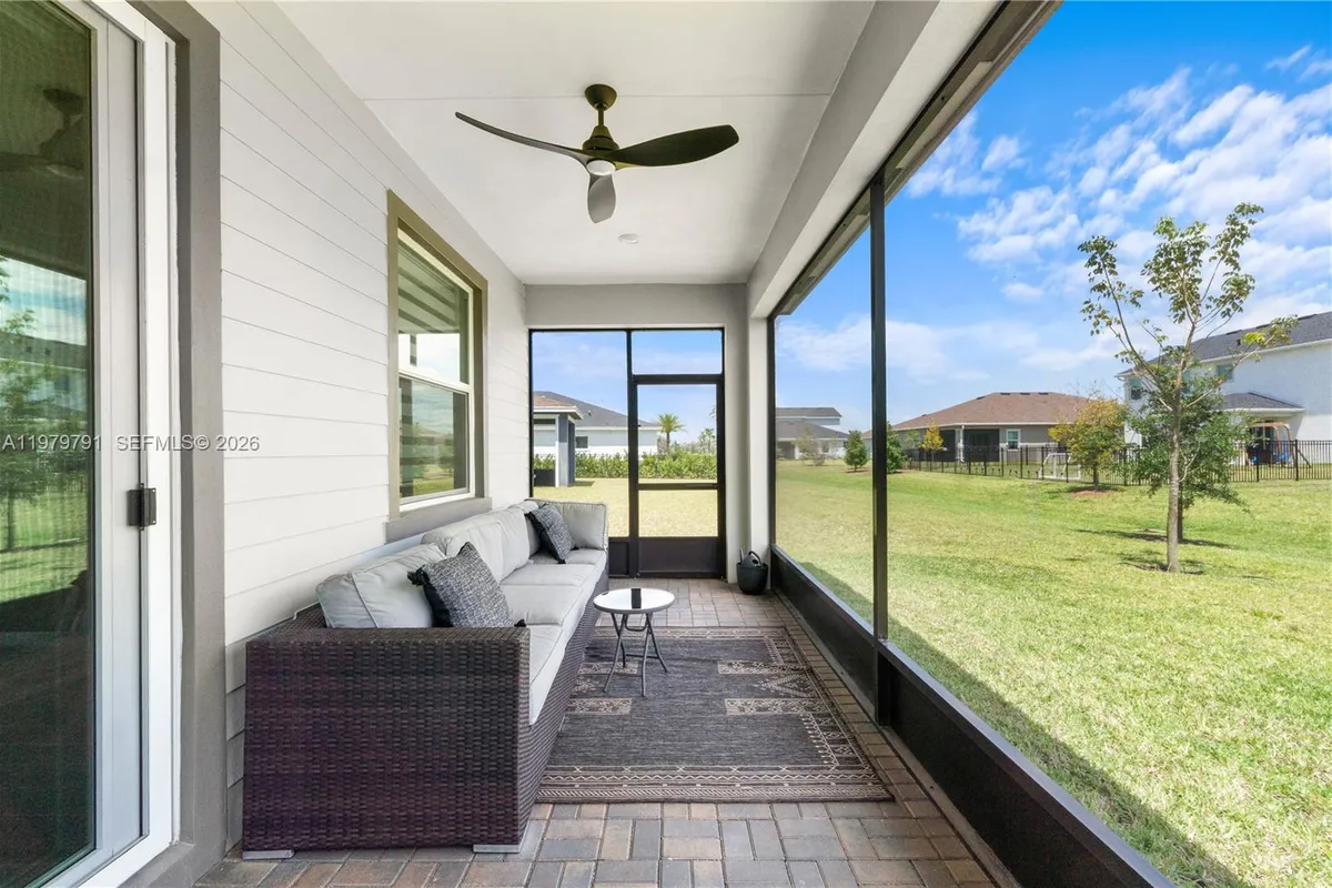 1162 Haywagon Trl, Loxahatchee FL 33470