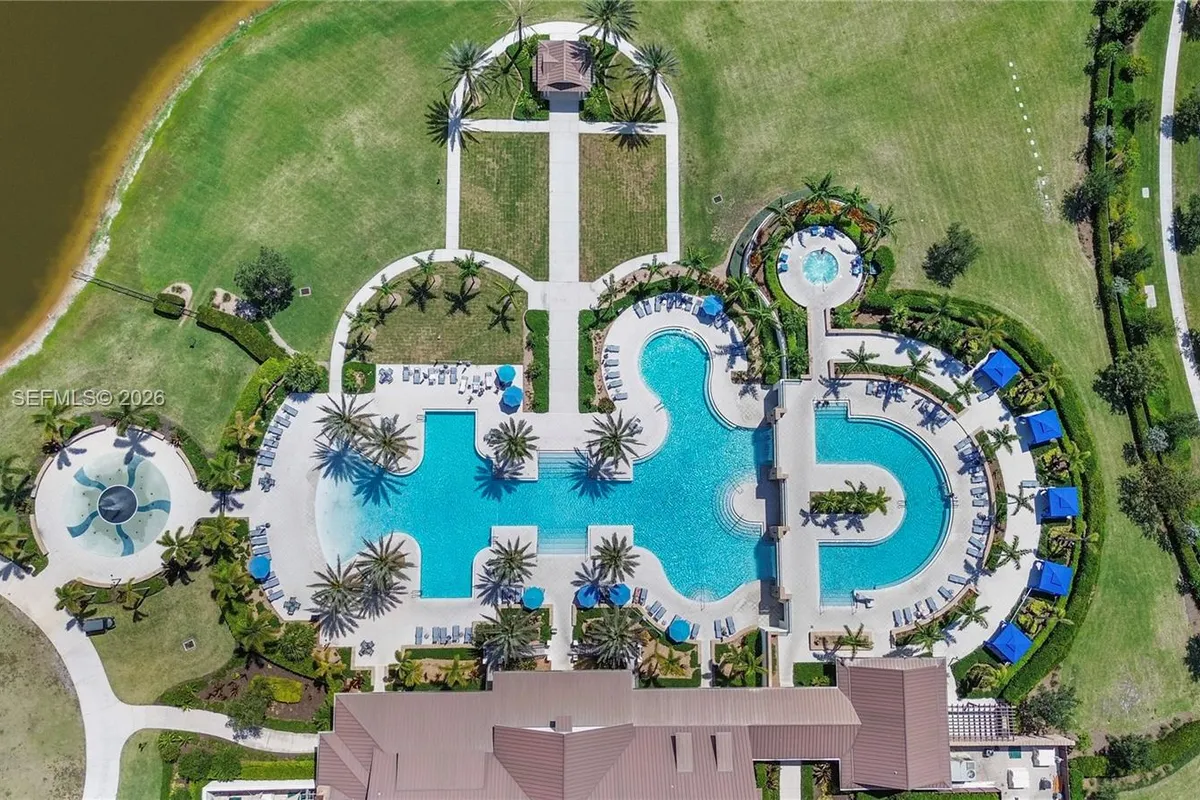 1162 Haywagon Trl, Loxahatchee FL 33470