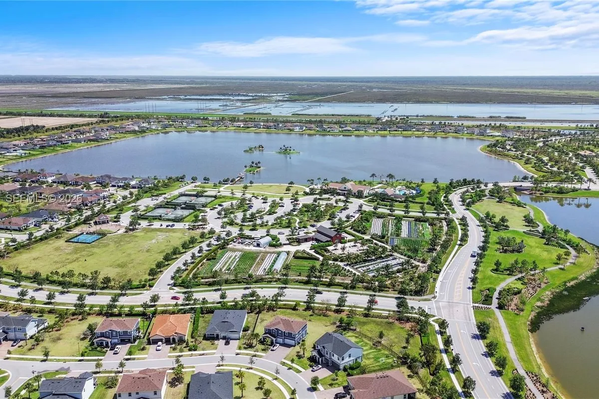 1162 Haywagon Trl, Loxahatchee FL 33470