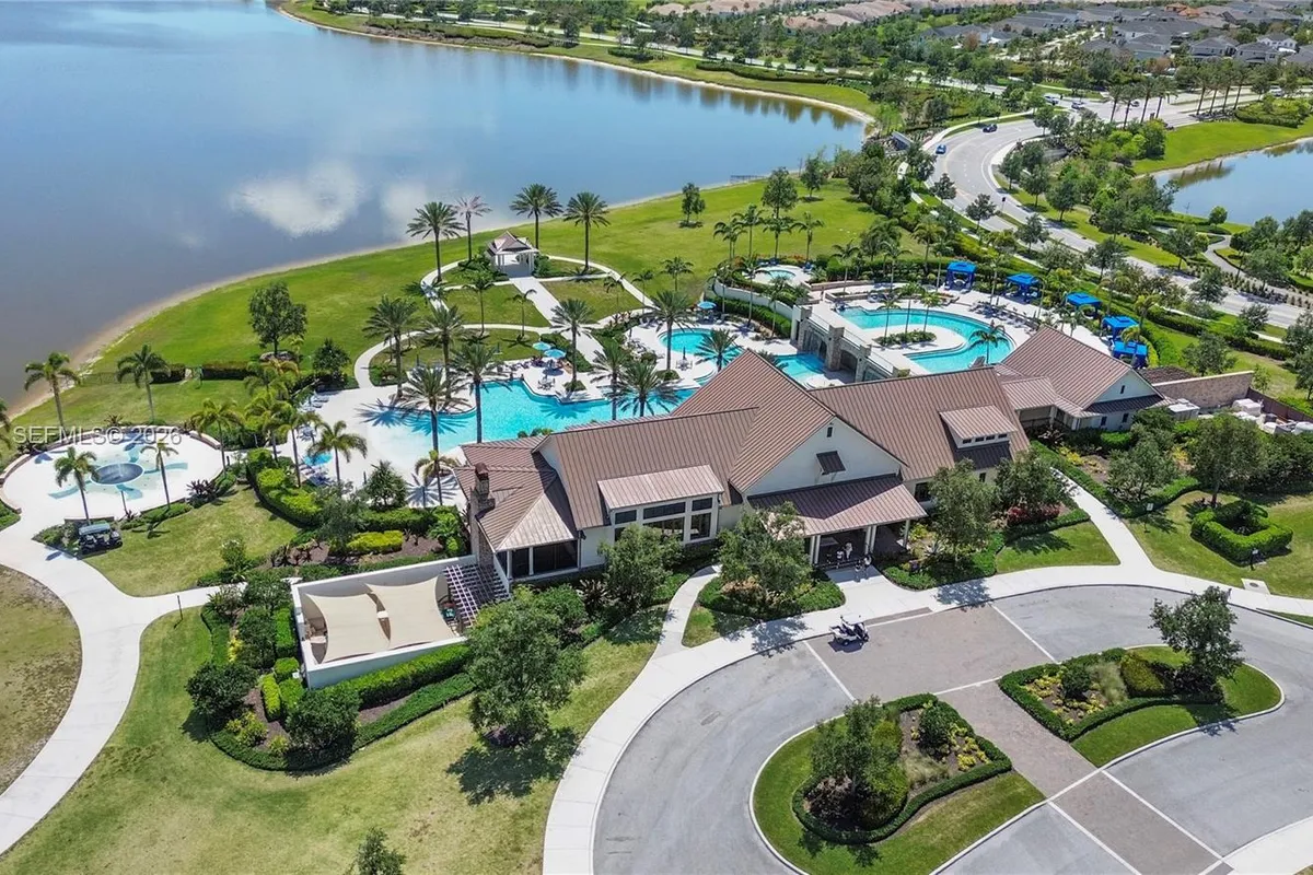 1162 Haywagon Trl, Loxahatchee FL 33470