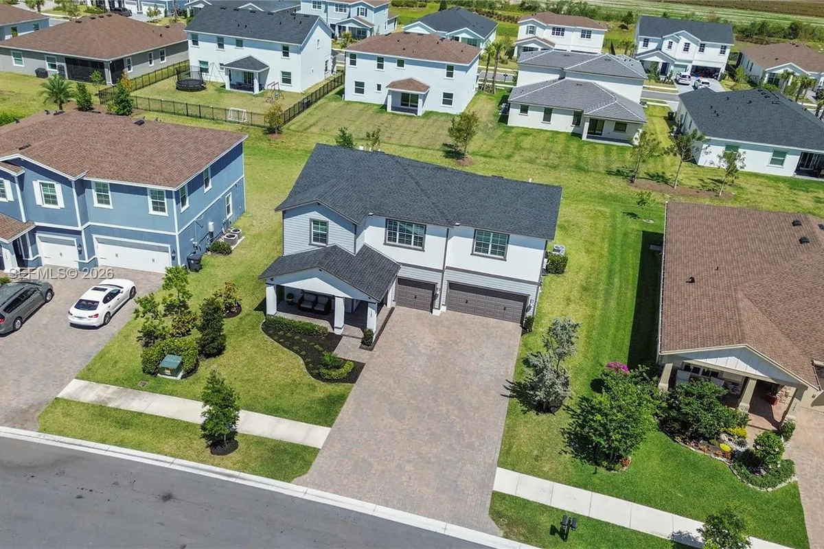 1162 Haywagon Trl, Loxahatchee FL 33470