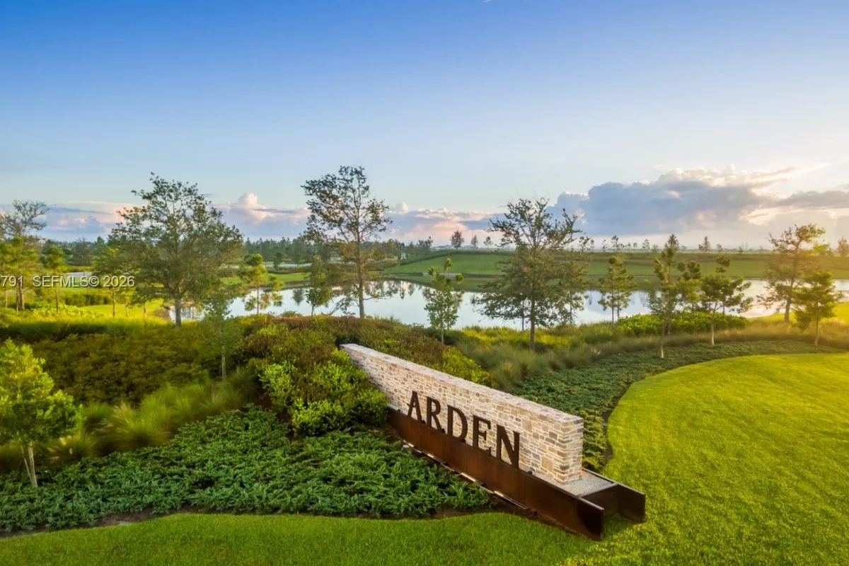 1162 Haywagon Trl, Loxahatchee FL 33470