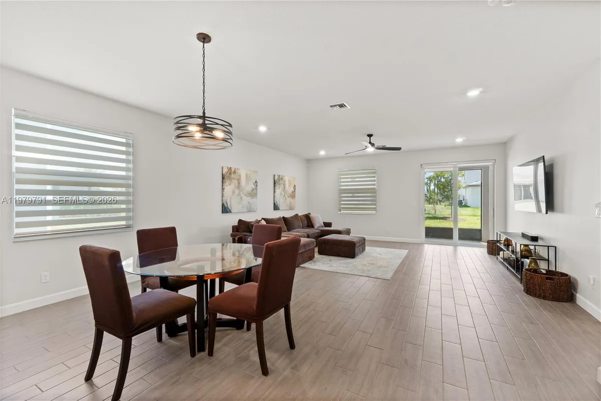 1162 Haywagon Trl, Loxahatchee FL 33470