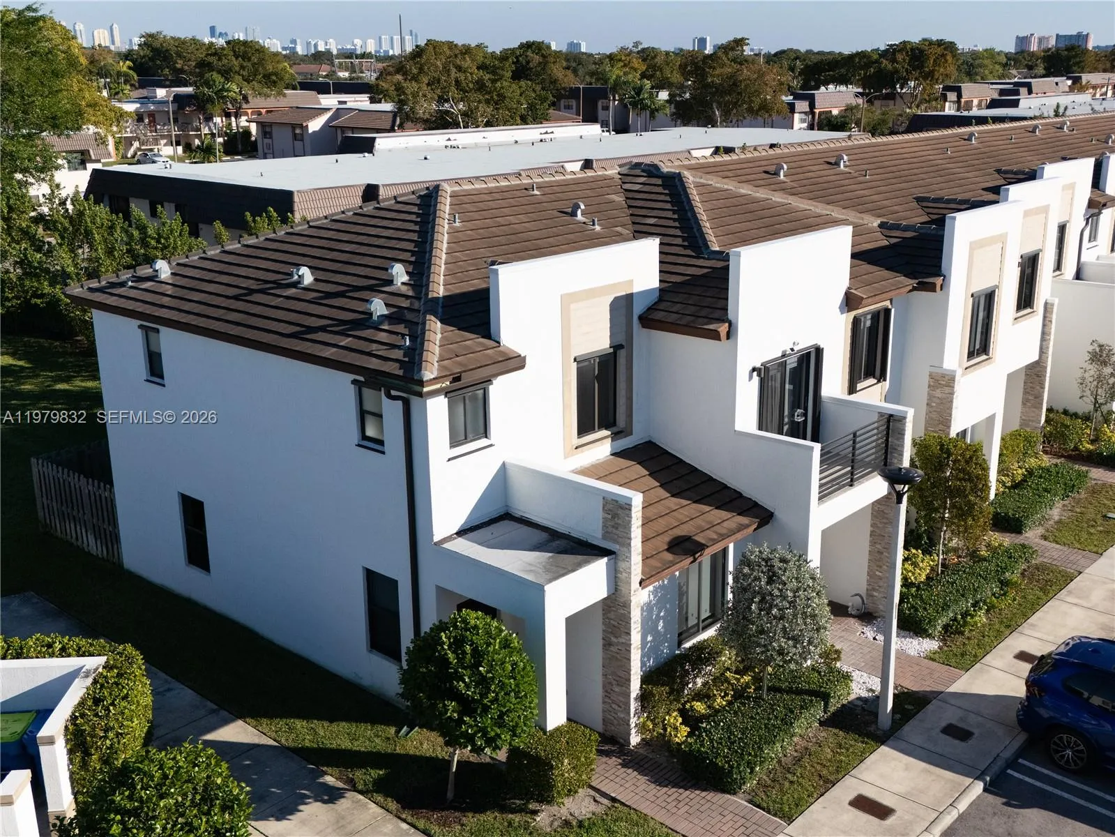 21089 NE 8th Ave, Miami FL 33179