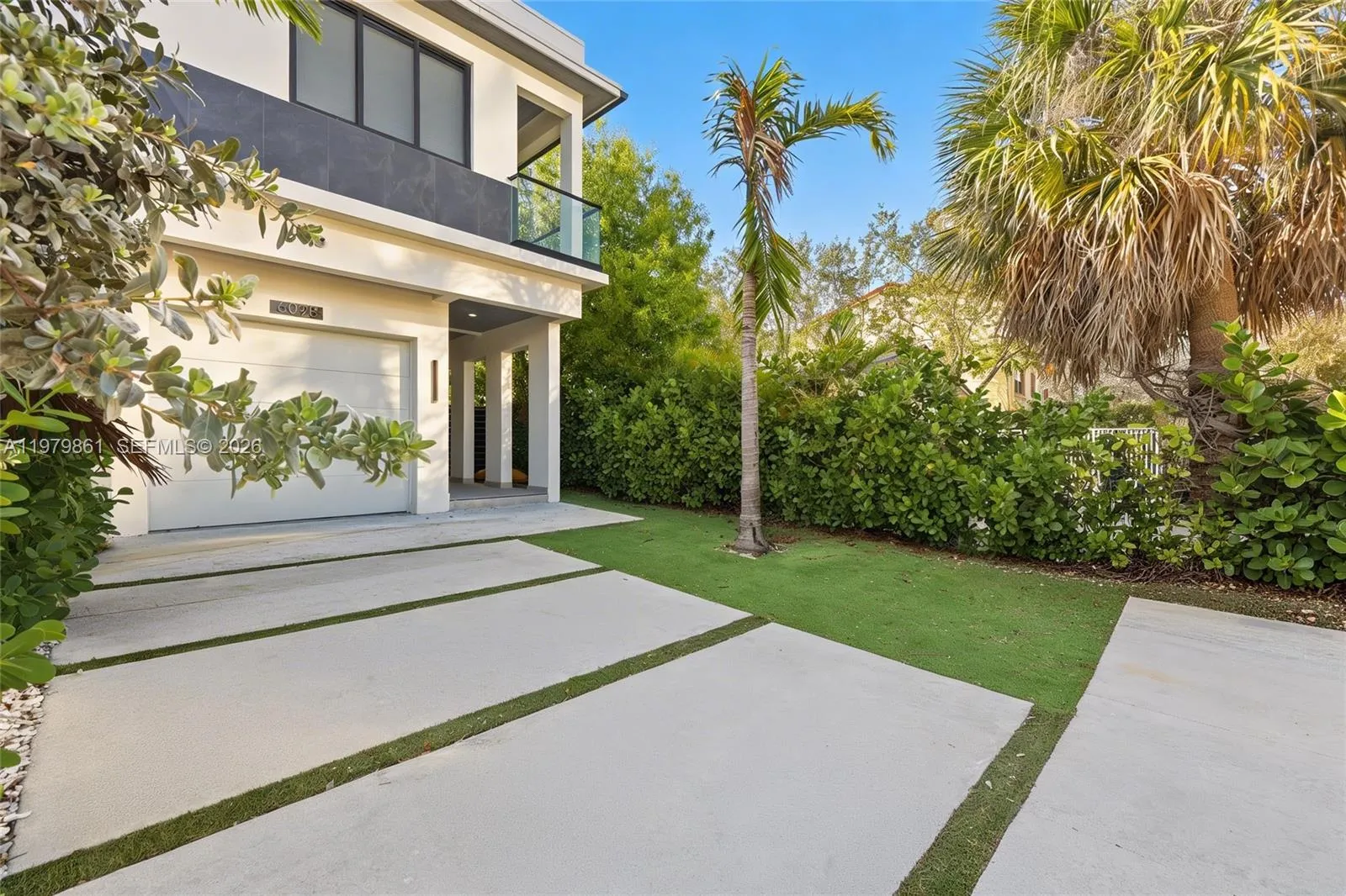 609 NE 8th Ave # B, Fort Lauderdale FL 33304