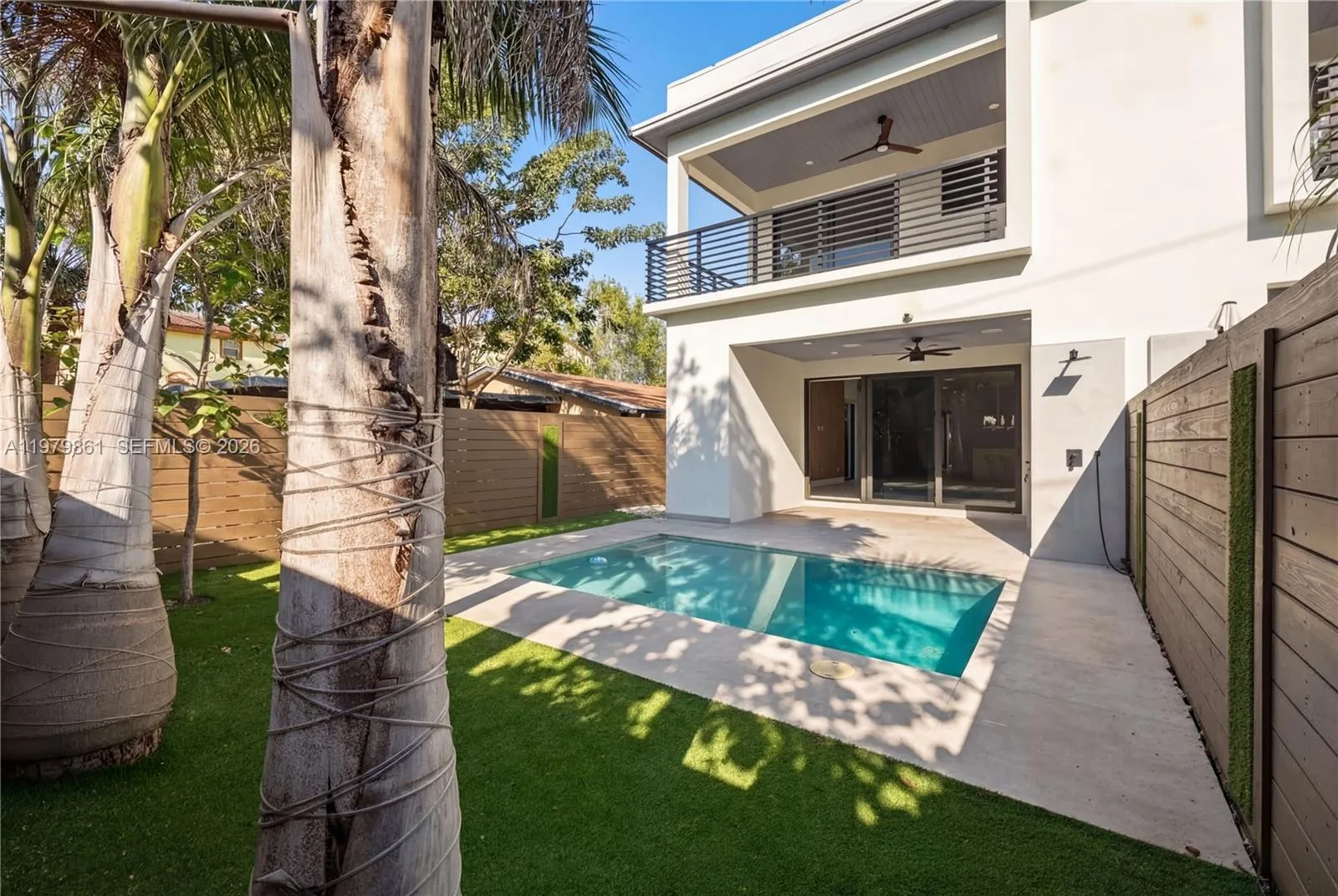 609 NE 8th Ave # B, Fort Lauderdale FL 33304