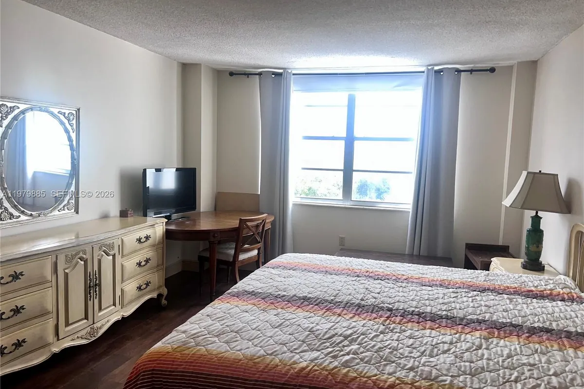 2801 NE 183rd St # 507W, Aventura FL 33160