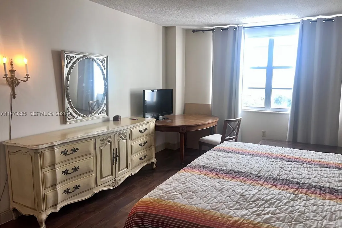 2801 NE 183rd St # 507W, Aventura FL 33160