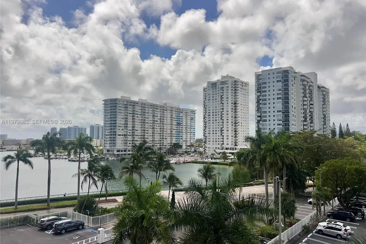 2801 NE 183rd St # 507W, Aventura FL 33160