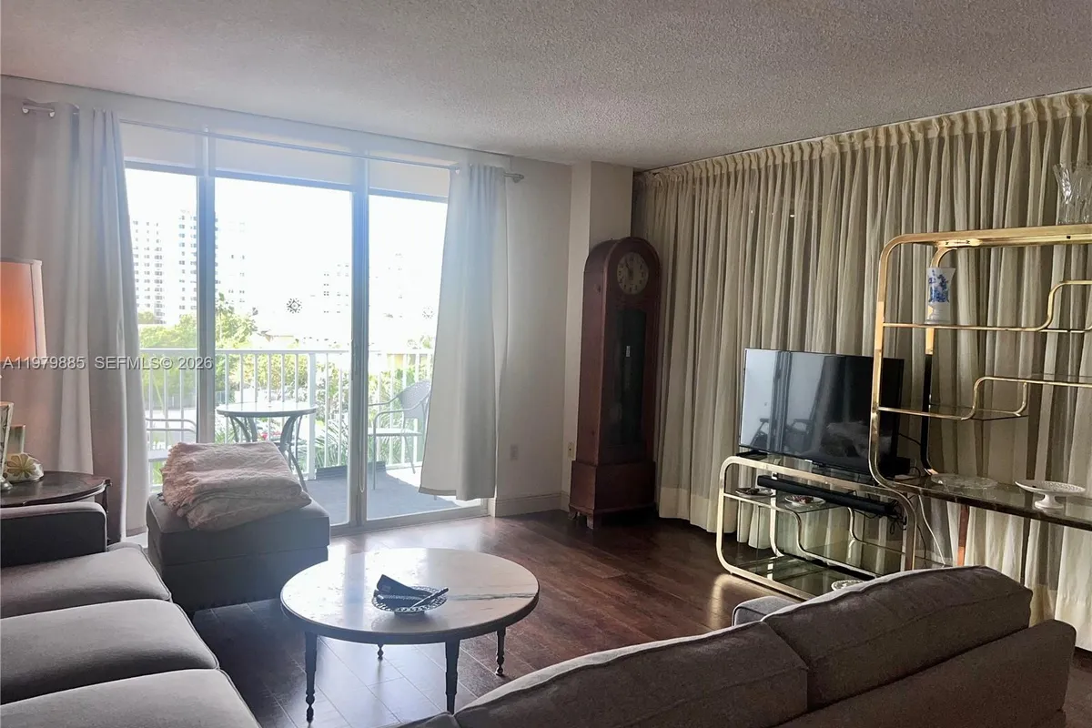 2801 NE 183rd St # 507W, Aventura FL 33160