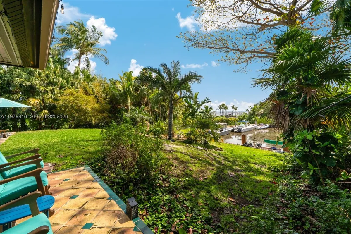 3373 Poinciana Ave, Miami FL 33133