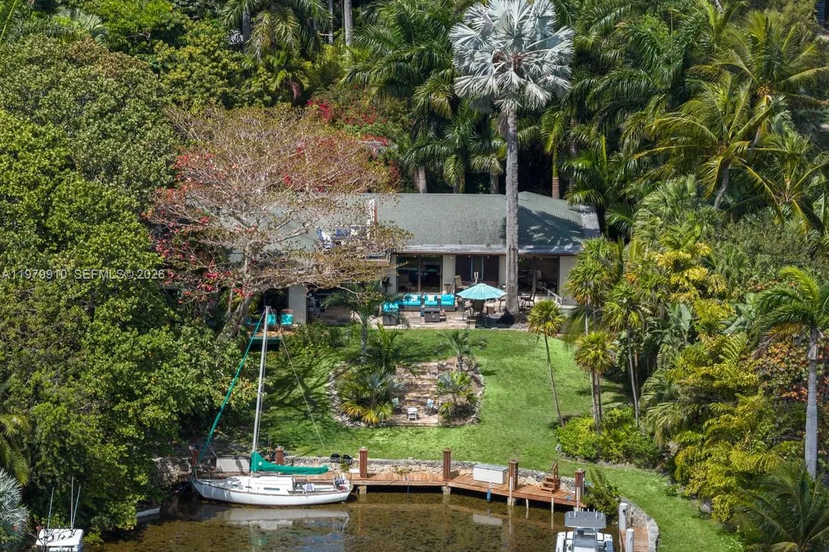 3373 Poinciana Ave, Miami FL 33133