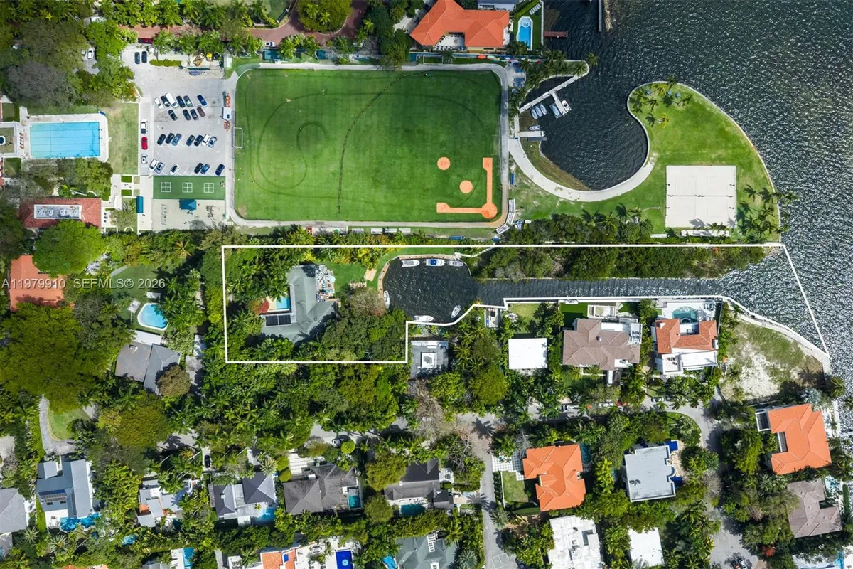 3373 Poinciana Ave, Miami FL 33133