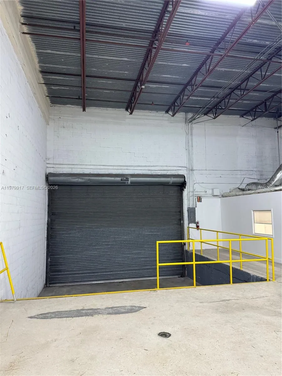 1605 NW 82nd Ave, Doral FL 33126