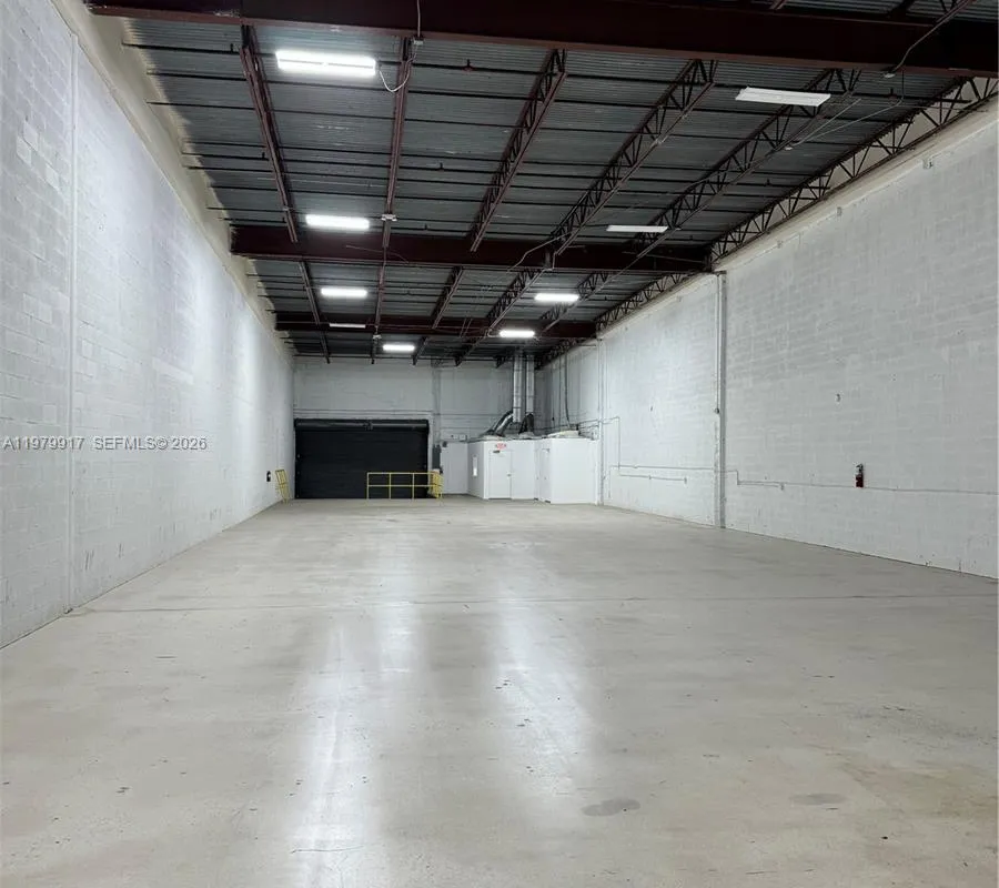 1605 NW 82nd Ave, Doral FL 33126