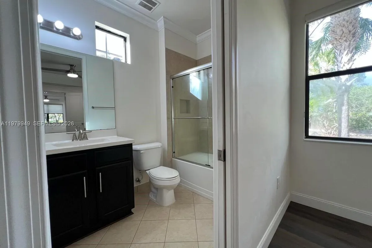 3390 NW 125th Ave, Sunrise FL 33323