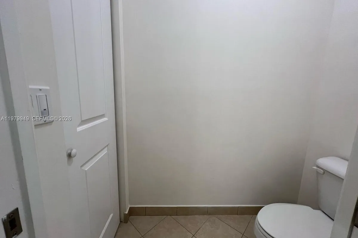 3390 NW 125th Ave, Sunrise FL 33323