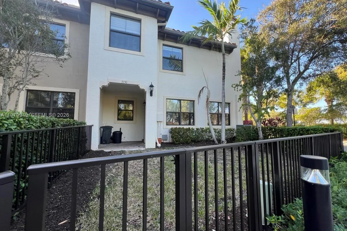 3390 NW 125th Ave, Sunrise FL 33323