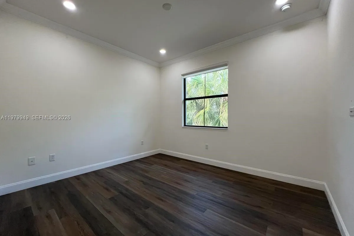 3390 NW 125th Ave, Sunrise FL 33323