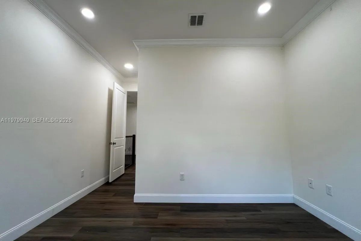 3390 NW 125th Ave, Sunrise FL 33323