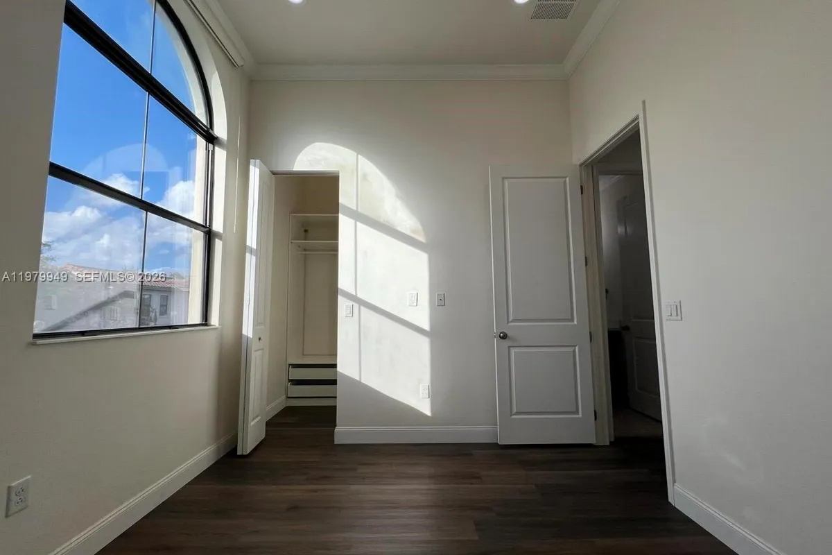 3390 NW 125th Ave, Sunrise FL 33323