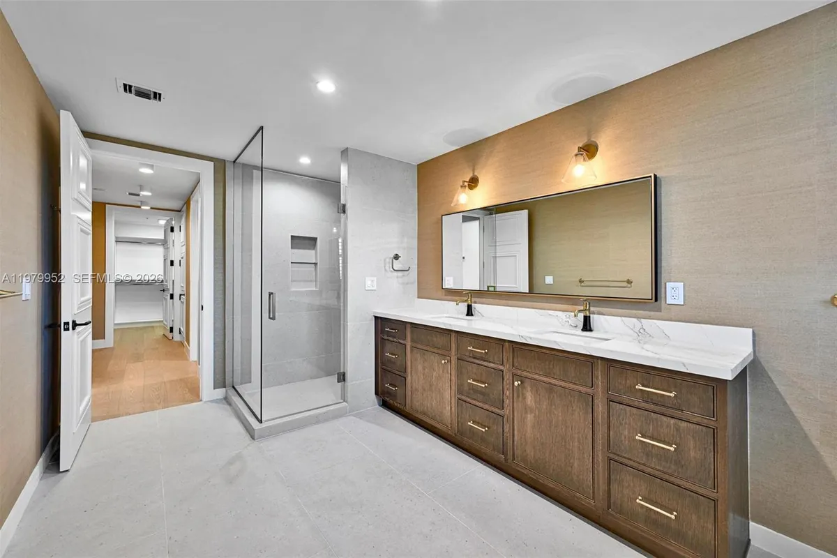 13637 Deering Bay Dr # 261, Coral Gables FL 33158