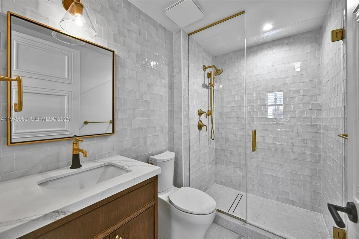 13637 Deering Bay Dr # 261, Coral Gables FL 33158