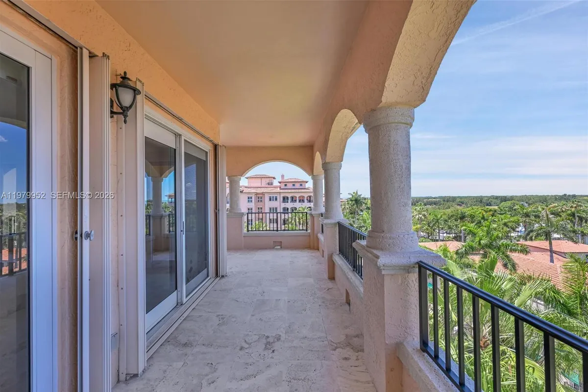 13637 Deering Bay Dr # 261, Coral Gables FL 33158