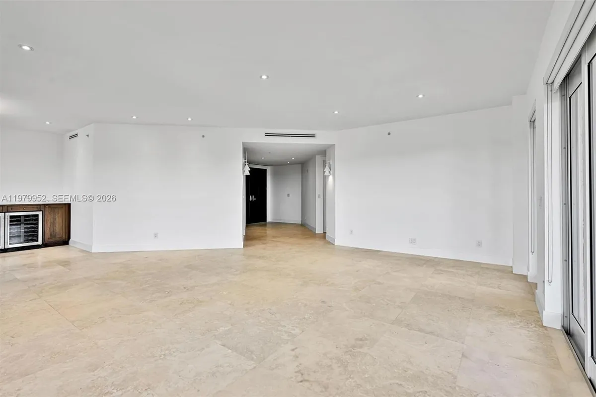 13637 Deering Bay Dr # 261, Coral Gables FL 33158