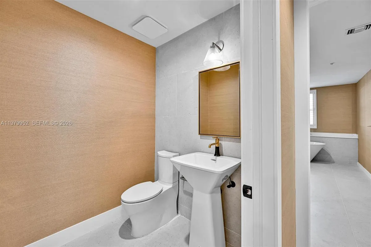 13637 Deering Bay Dr # 261, Coral Gables FL 33158