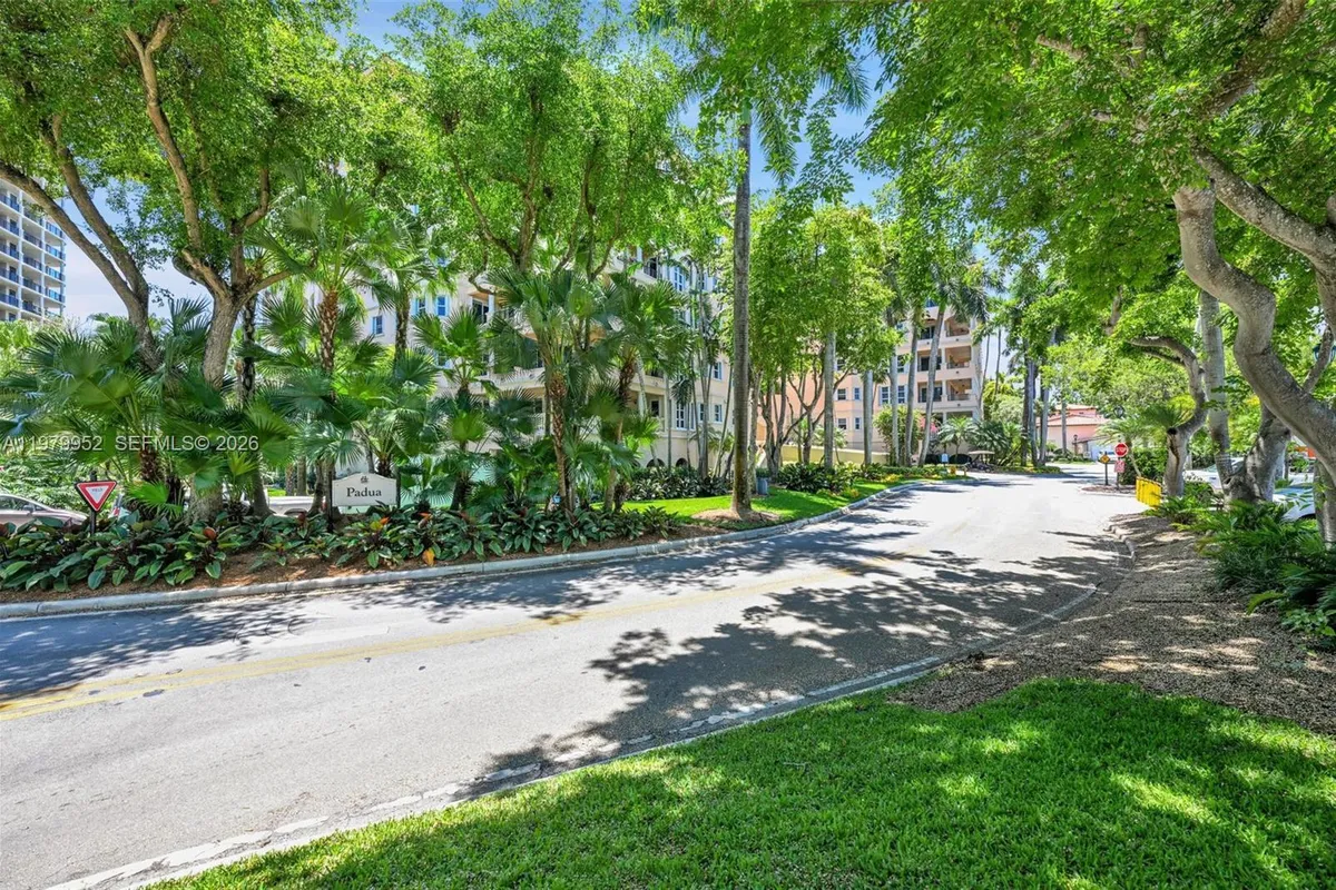 13637 Deering Bay Dr # 261, Coral Gables FL 33158