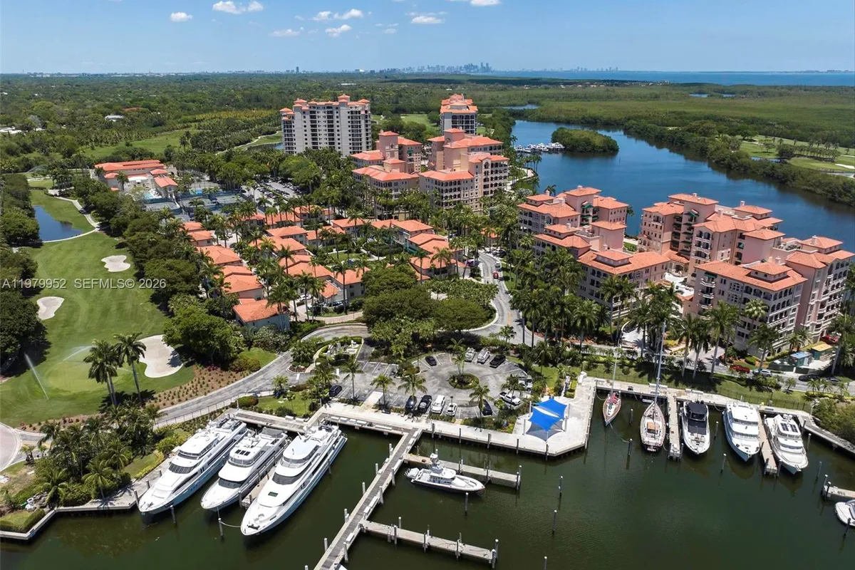 13637 Deering Bay Dr # 261, Coral Gables FL 33158