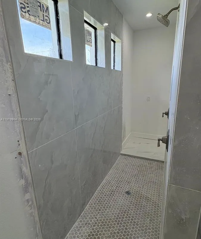 1909 nw 24th PL, Cape Coral FL 33993