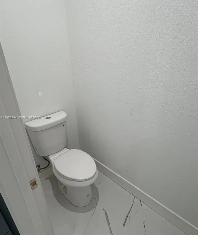 1909 nw 24th PL, Cape Coral FL 33993