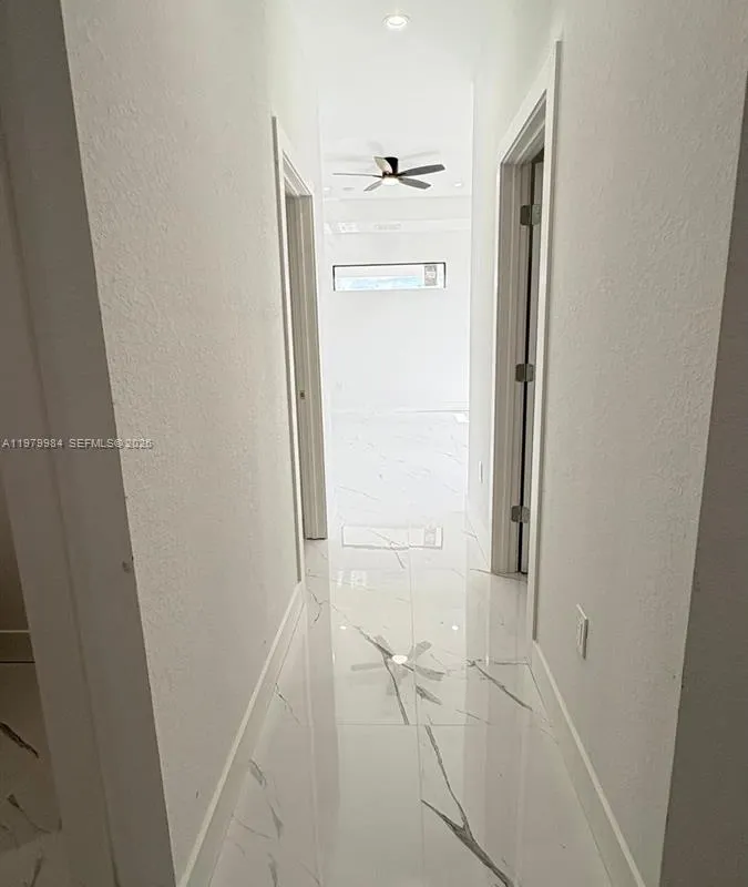 1909 nw 24th PL, Cape Coral FL 33993