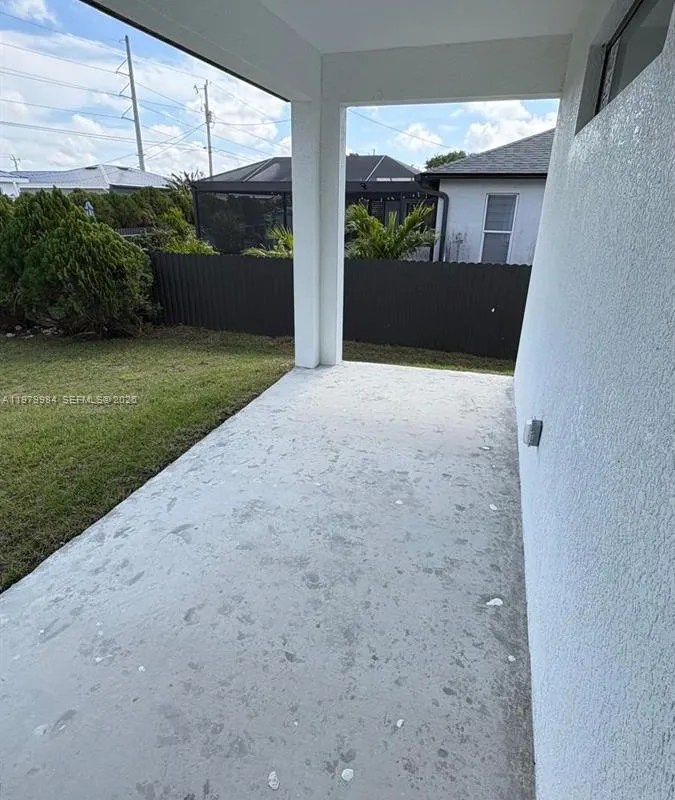 1909 nw 24th PL, Cape Coral FL 33993