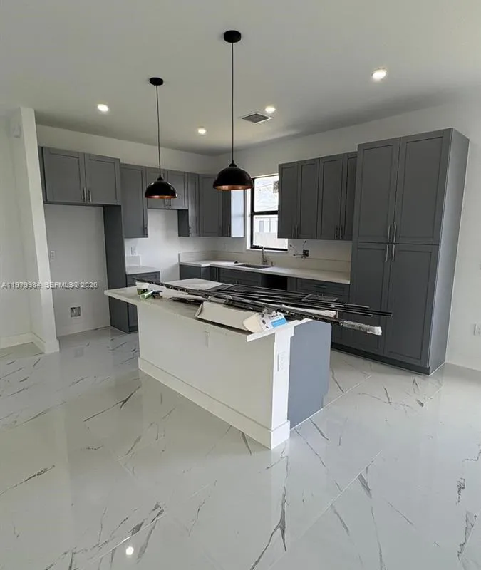 1909 nw 24th PL, Cape Coral FL 33993