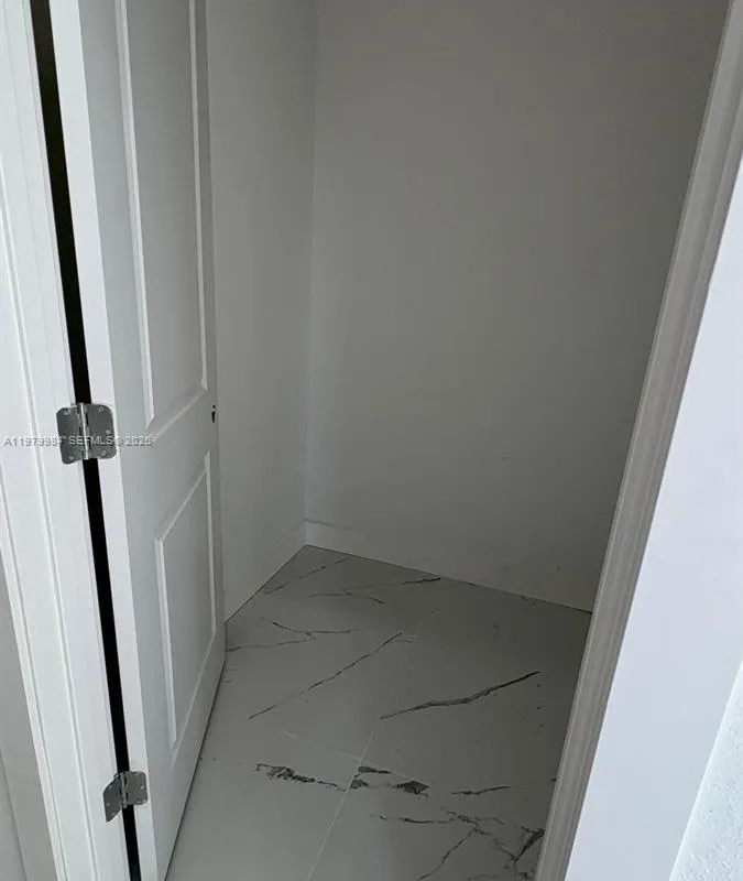 1909 nw 24th PL, Cape Coral FL 33993