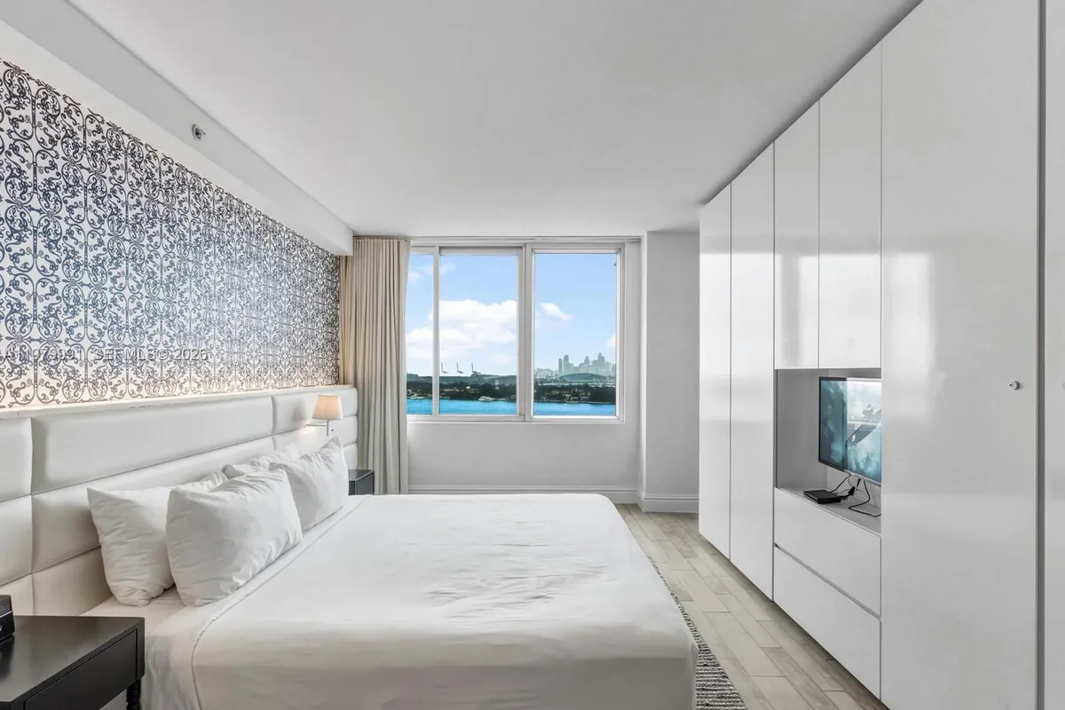 1100 West Ave # 1414, Miami Beach FL 33139