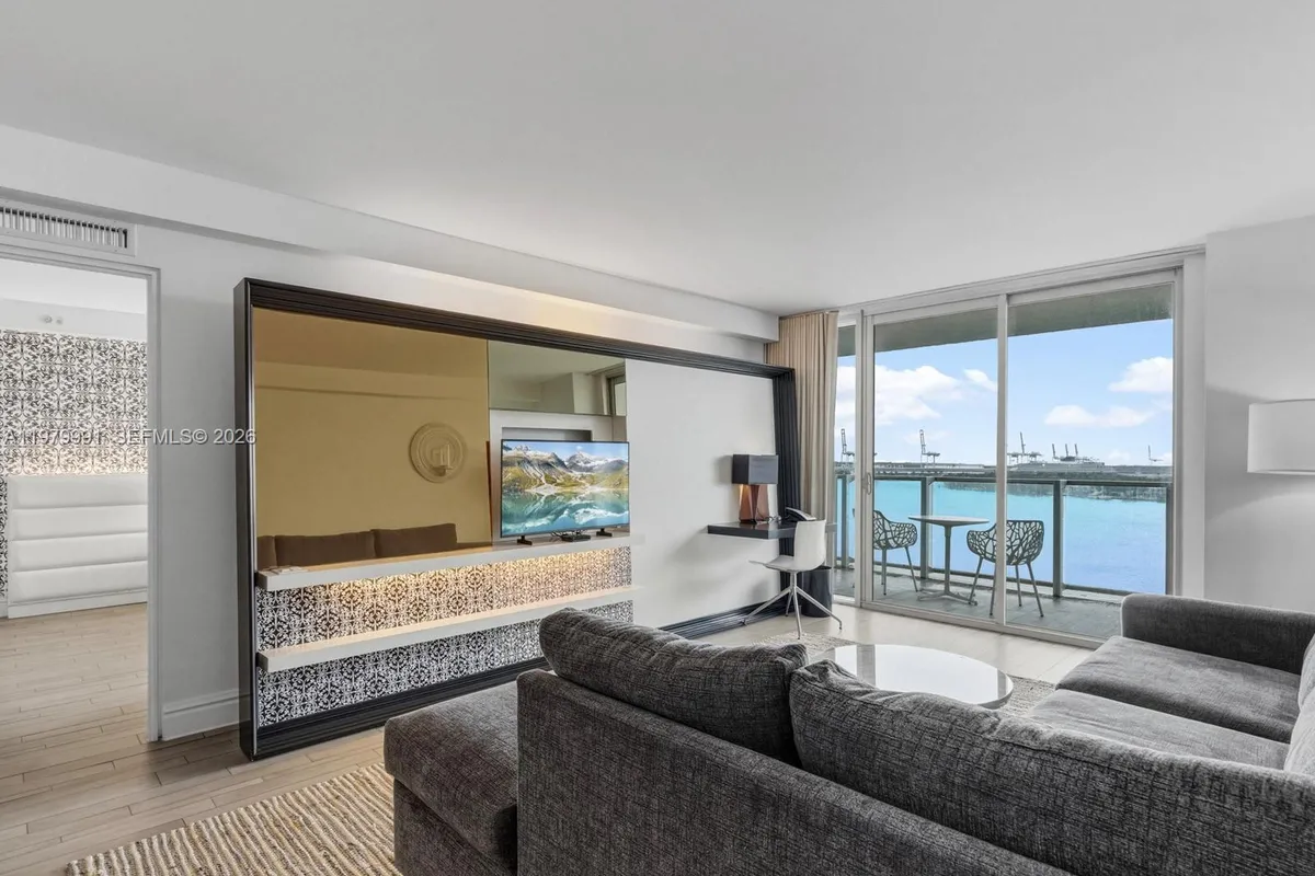 1100 West Ave # 1414, Miami Beach FL 33139